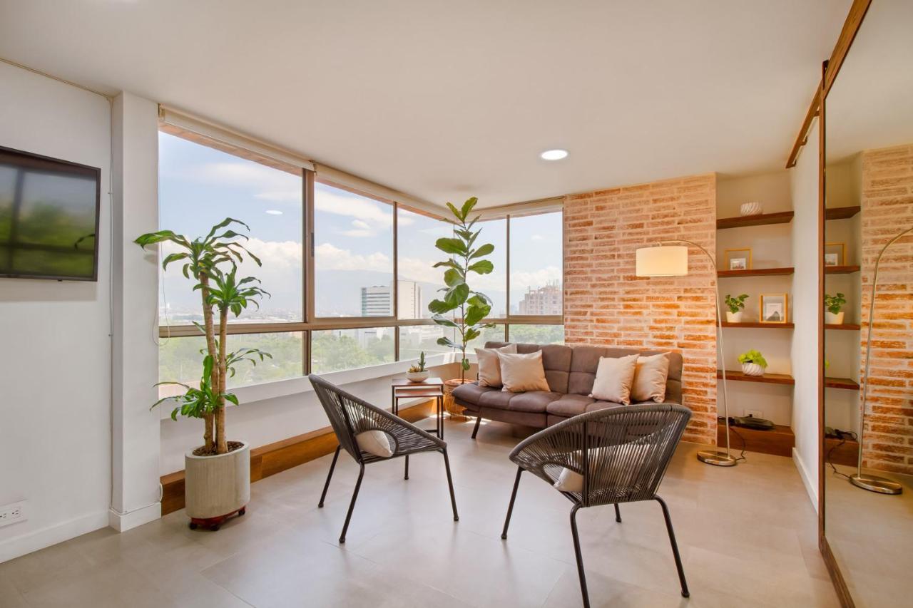 Aptos Alcazar Oviedo By Housy Host Medellín Eksteriør bilde
