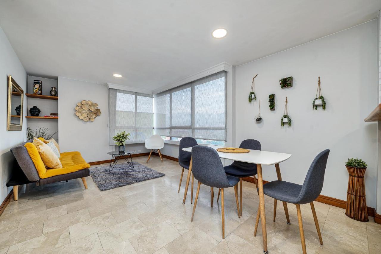 Aptos Alcazar Oviedo By Housy Host Medellín Eksteriør bilde
